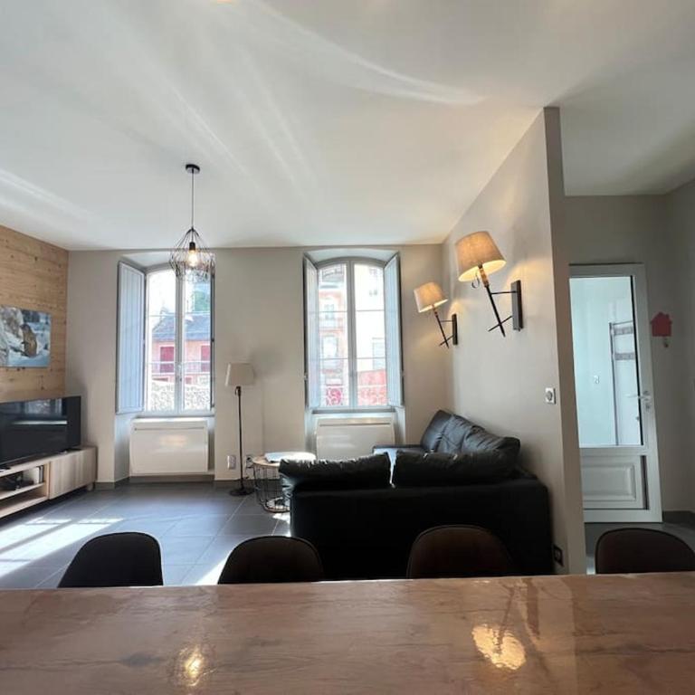 Joli T3 rénové ds une villa 1900 - Appartement 2 Chambres - 10