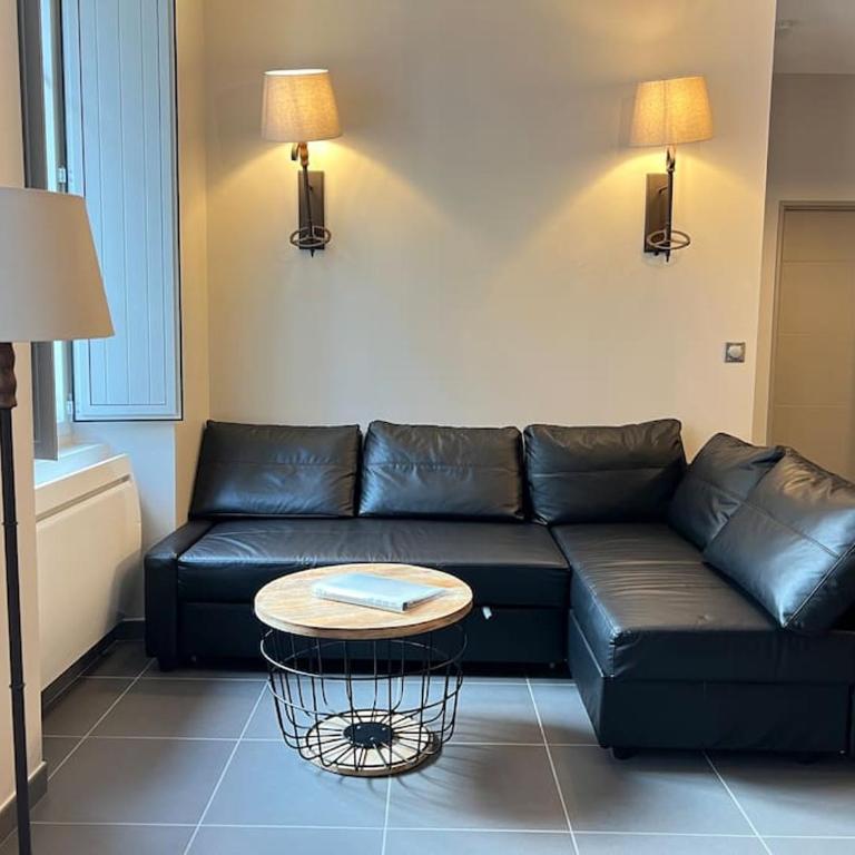 Joli T3 rénové ds une villa 1900 - Appartement 2 Chambres - 23