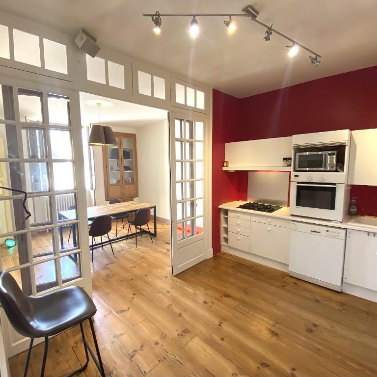 FLOYDHOM'S Pau Appartement entier 4 jours minimum 100m2 proche château - Appartement Deluxe - 4
