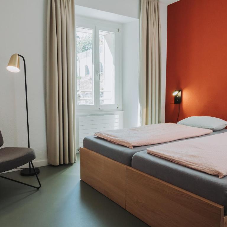 Montreux Youth Hostel - Doppelzimmer mit eigenem Bad - 6