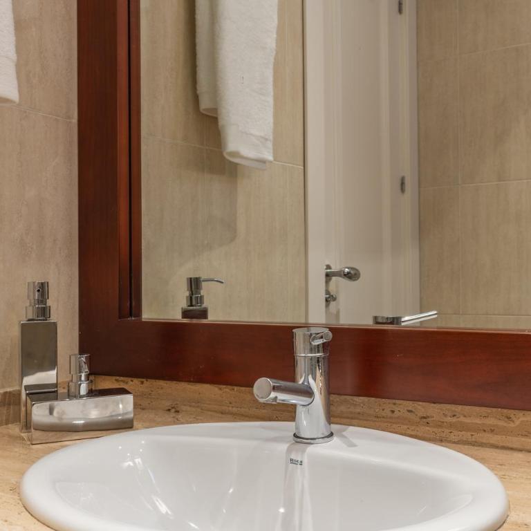 tuGuest Balcón de San Matias Apartment - Two-Bedroom Apartment - 26