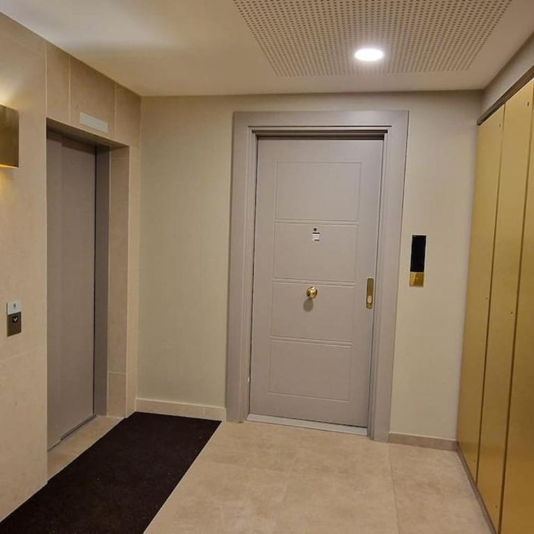 Spacieux, lumineux, chic ,60m2 au coeur du Lyon 6ème -Quartier Foch- avec grand balcon - Apartment mit 1 Schlafzimmer - 4