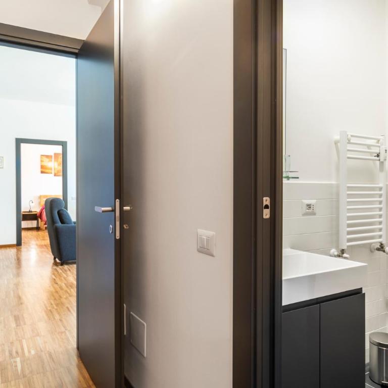 Cozy flat 2 bedrooms 2 bathrooms with balcony - Appartamento con 2 Camere da Letto - 17