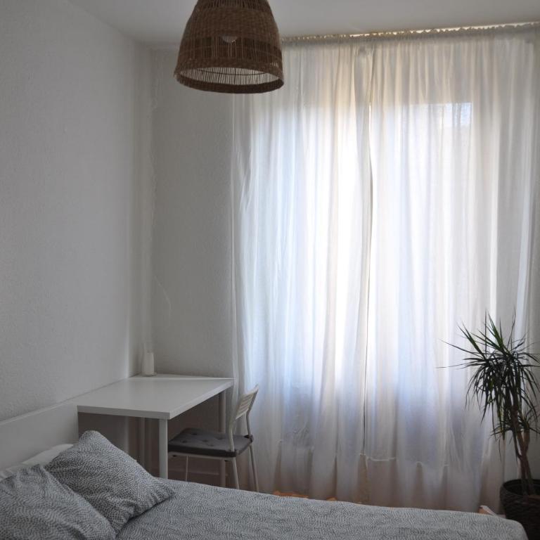 Quevedo Suites 2 - Céntrico y totalmente equipado- Toallas, WIFI y mucho más - Four-Bedroom Apartment - 7
