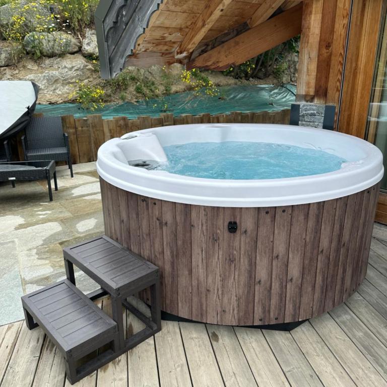 Alpe d'Huez Houses - Chalet Gustave - Beau chalet 4 chambres 50m piste Huez Express - Chalet Supérieur - 1