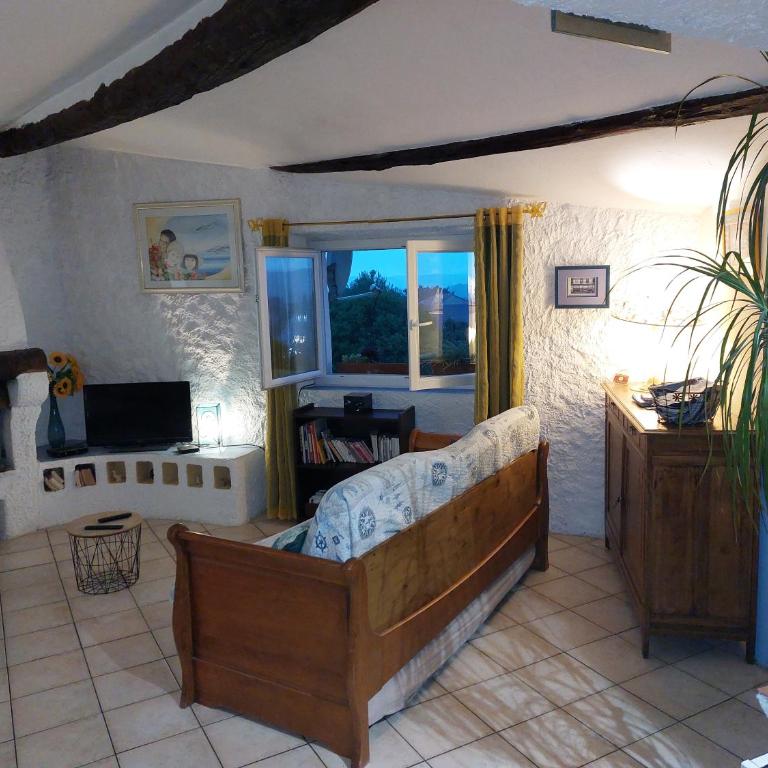 "Le charme provençal" - Studio 4 couchages classé 2 étoiles - Axelle Loc'Appart - Studio Familial - 36