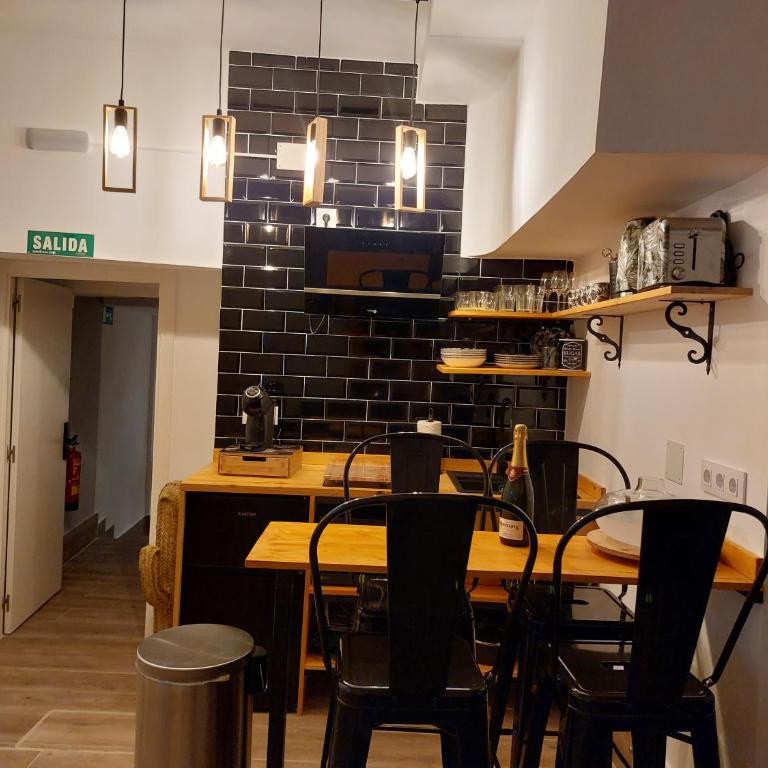 Apartamento completo distancia 350m Chamartin - One-Bedroom Apartment - 12