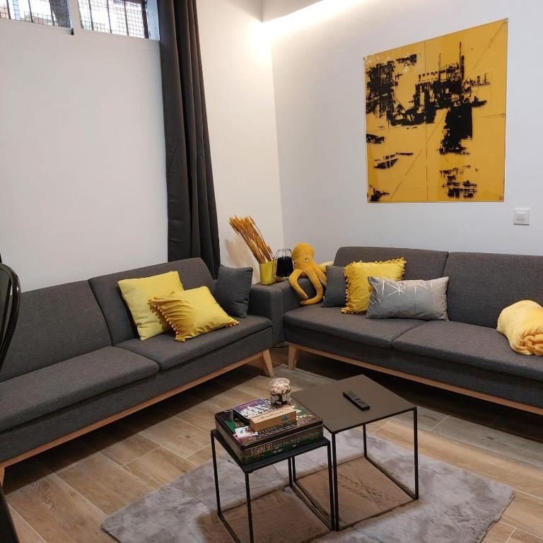 Apartamento completo distancia 350m Chamartin - One-Bedroom Apartment - 14