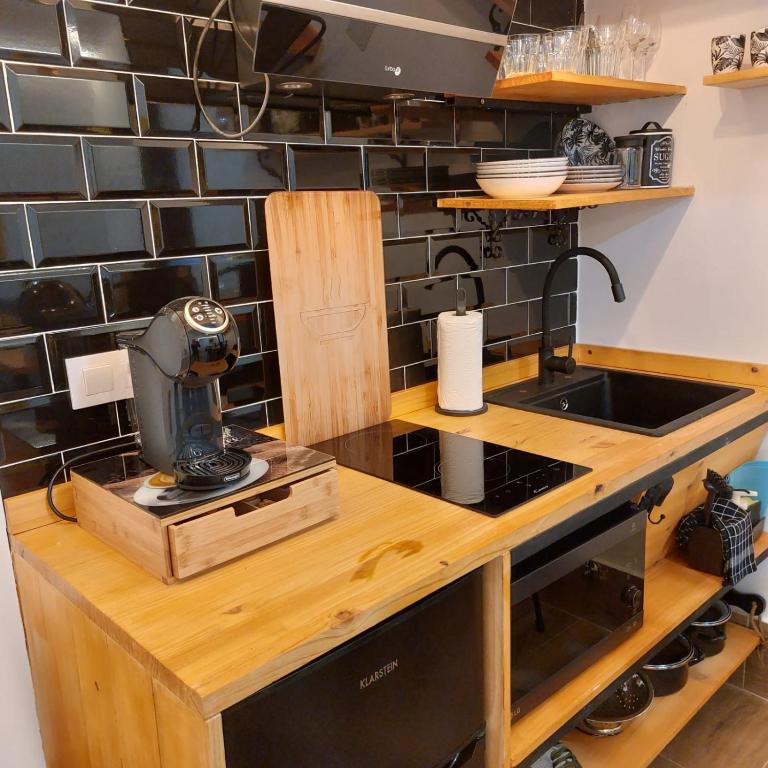 Apartamento completo distancia 350m Chamartin - One-Bedroom Apartment - 15