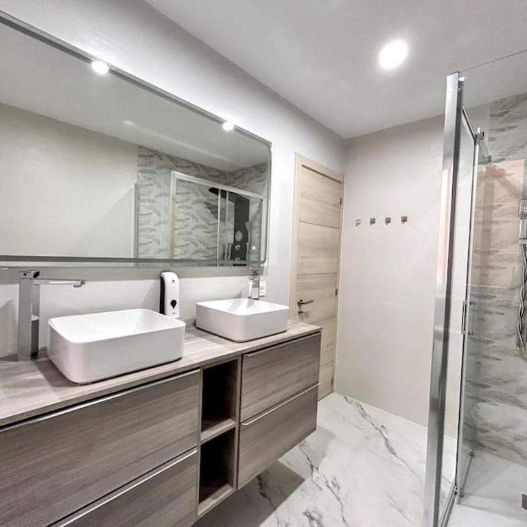 LUJO Parking, Proyector, Maquinita y Patinetes - Apartamento de 3 dormitorios - 23