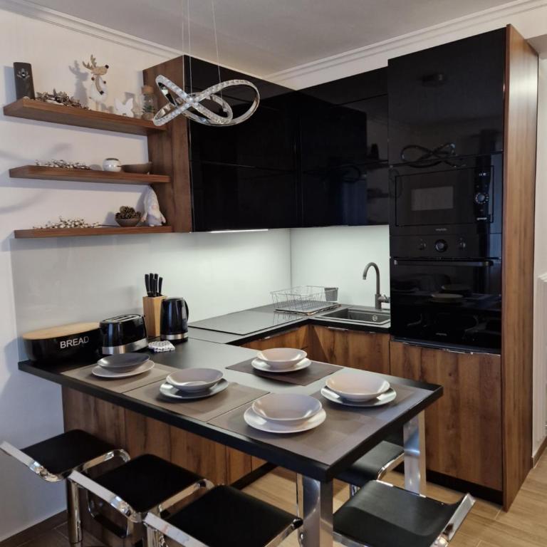 E&M Platinum - One-Bedroom Apartment - 28