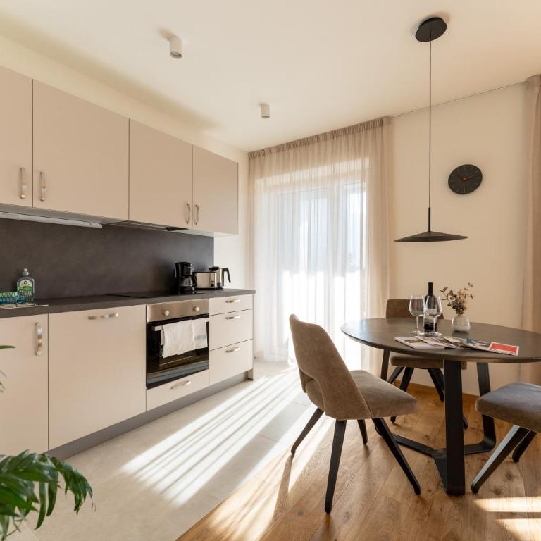 Apartments Villa Julia - Apartment mit Balkon - 11