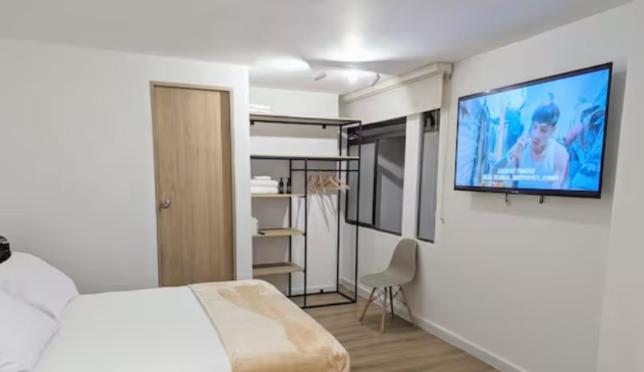 Welcome to Medellin! - Rooftop - Jacuzzi - Wifi - Laureles - Estadio - Estudio - 3