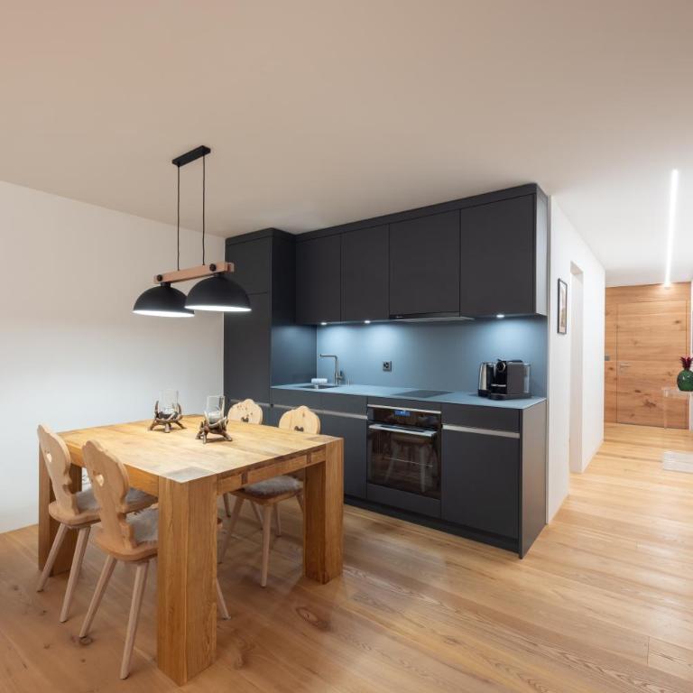 New! Cozy, central apartment with a stunning view - One-Bedroom Apartment - 5