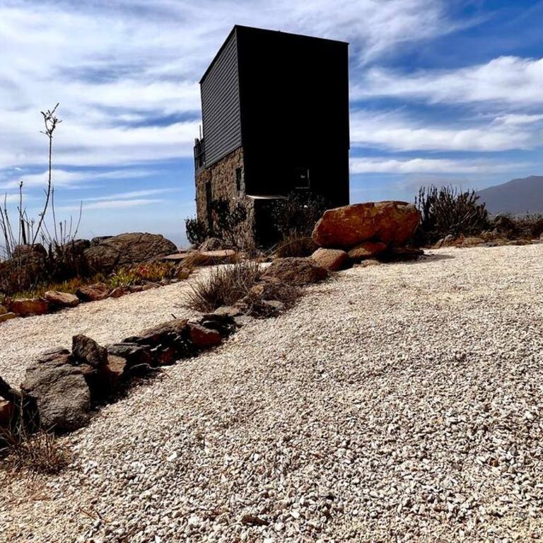 Tiny Cabin In The Rocks - One-Bedroom House - 1