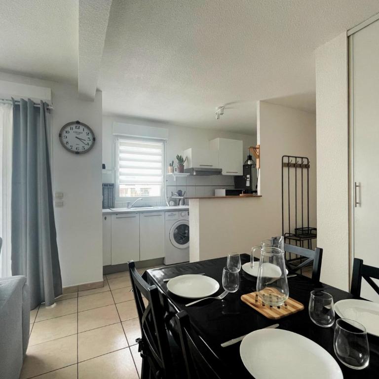 Joli T2 climatisé proche centre avec parking privé et loggia - Sète - FR-1-338-544 - Apartment - 7