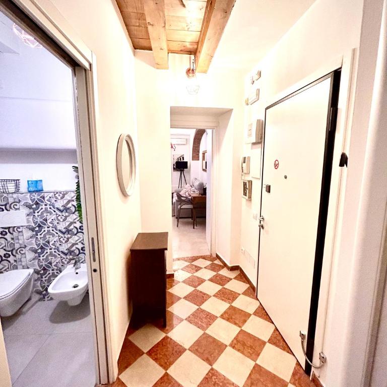 Rosso Verona Suite-Free Parking - One-Bedroom Apartment - 18