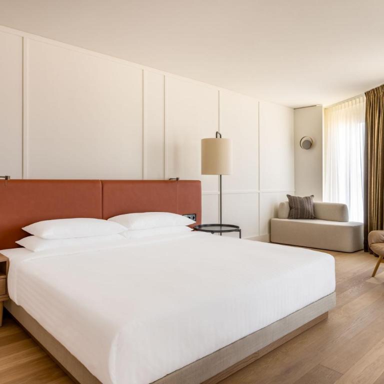 Munich Marriott Hotel City West - Premium Suite mit Kingsize-Bett und Zugang zur Club Lounge - 3