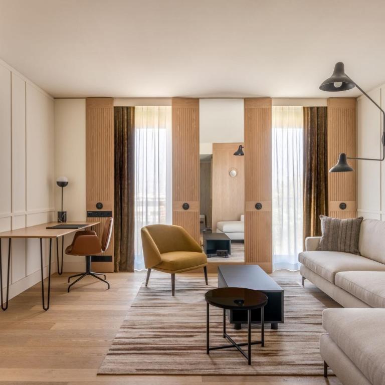 Munich Marriott Hotel City West - Premium Suite mit Kingsize-Bett und Zugang zur Club Lounge - 2