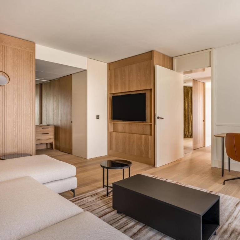 Munich Marriott Hotel City West - Premium Suite mit Kingsize-Bett und Zugang zur Club Lounge - 4