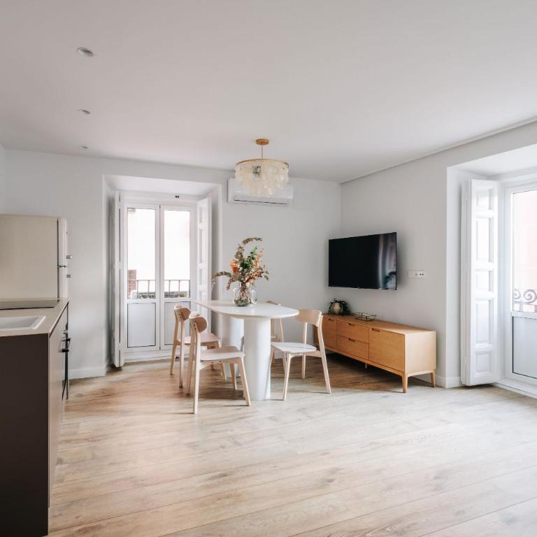BEAUTIFUL APARTMENT IN THE HEART OF MADRID - One-Bedroom Apartment - 16