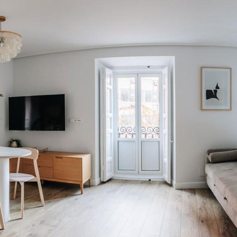 BEAUTIFUL APARTMENT IN THE HEART OF MADRID - One-Bedroom Apartment - 19