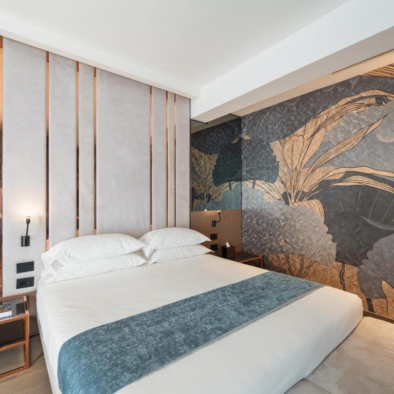 Agra Suites - Deluxe Double Room - 11