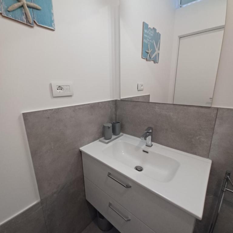 Appia Suite Apartament - Loft con giardino - Apartment - Ground Floor - 17