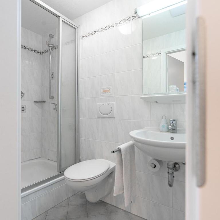 Hotel-Pension am Siegestor - Einzelzimmer mit Dusche - 8