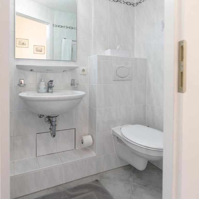 Hotel-Pension am Siegestor - Einzelzimmer mit Dusche - 5