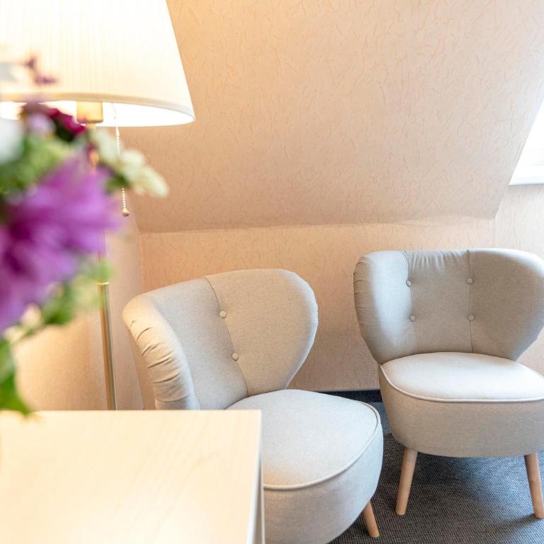 Hotel-Pension am Siegestor - Doppelzimmer mit Gemeinschaftsbad - 9