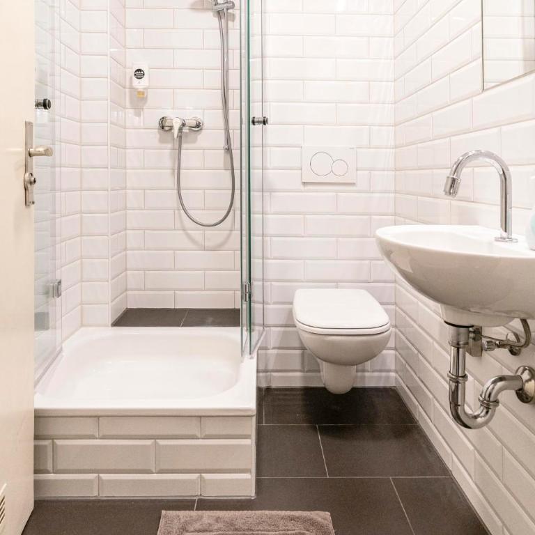 Hotel-Pension am Siegestor - Einzelzimmer mit Gemeinschaftsdusche und -WC - 19