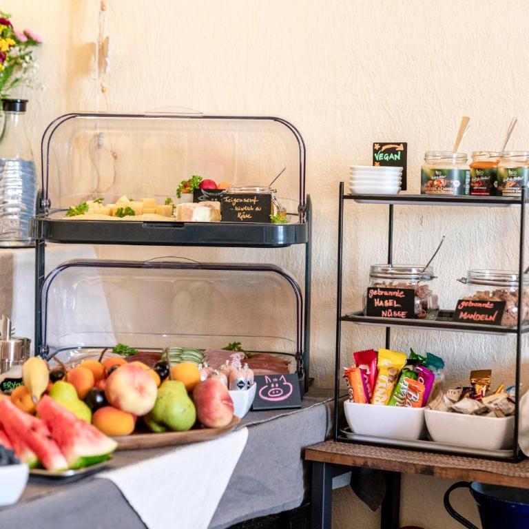 Hotel-Pension am Siegestor - Einzelzimmer mit Gemeinschaftsdusche und -WC - 23