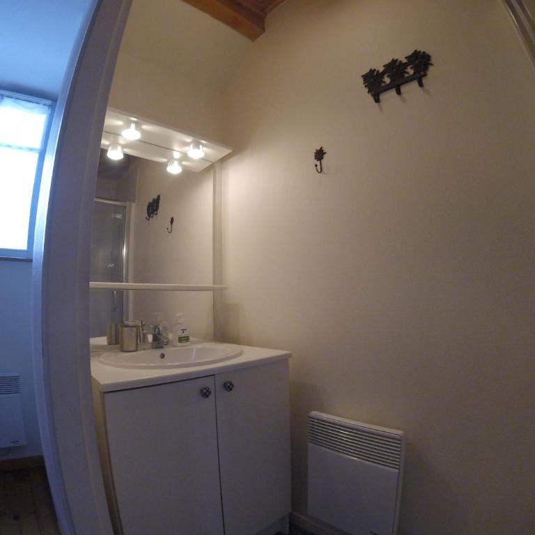 Appt LA GRANGE 8 Luz St Sauveur - Centre Ville - T2 - 2-4 personnes - PARKING GRATUIT - Appartement 1 Chambre - 13