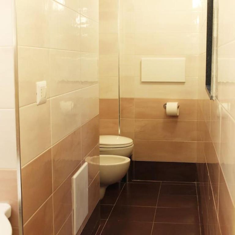Easy Napoli Duomo (porto , centro storico) - Three-Bedroom Apartment - 19