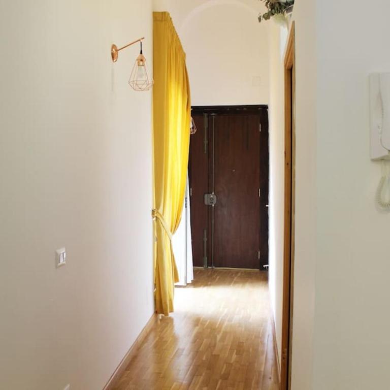 Easy Napoli Duomo (porto , centro storico) - Three-Bedroom Apartment - 24