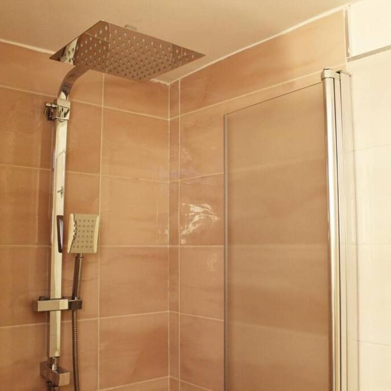 Easy Napoli Duomo (porto , centro storico) - Three-Bedroom Apartment - 32