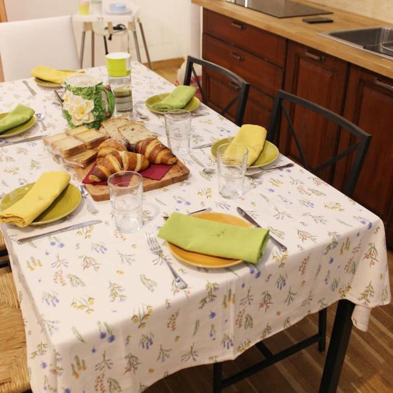 Easy Napoli Duomo (porto , centro storico) - Three-Bedroom Apartment - 35