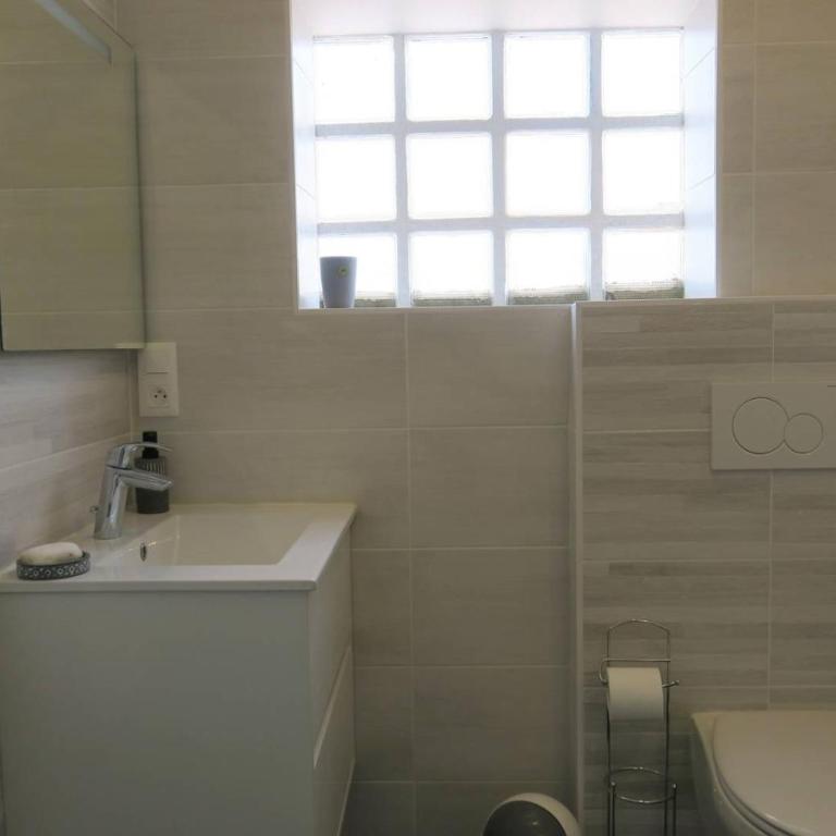 Maison 5 pers à 640m de la plage de Trestraou à PERROS-GUIREC - Réf 909 - Maison 3 Chambres - 8