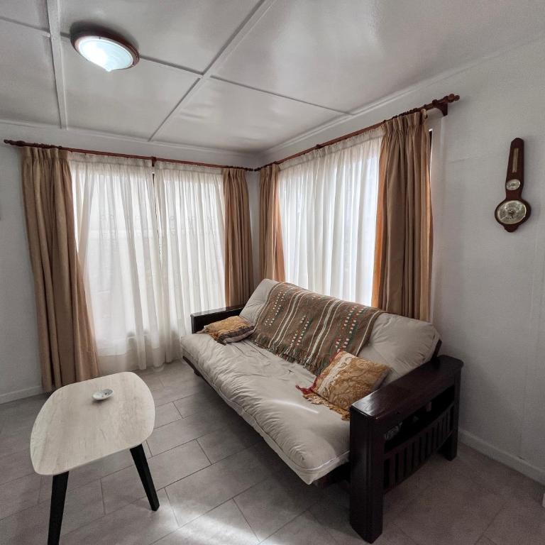 Tierra de Canoeros - Three-Bedroom House - 13