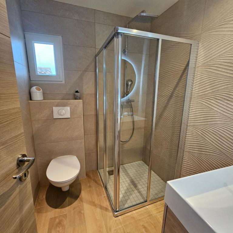 Ô Balinais mini villa avec spa et piscine chauffée privative Marseille - Suite Lit Queen-Size - Vue sur Piscine - 11