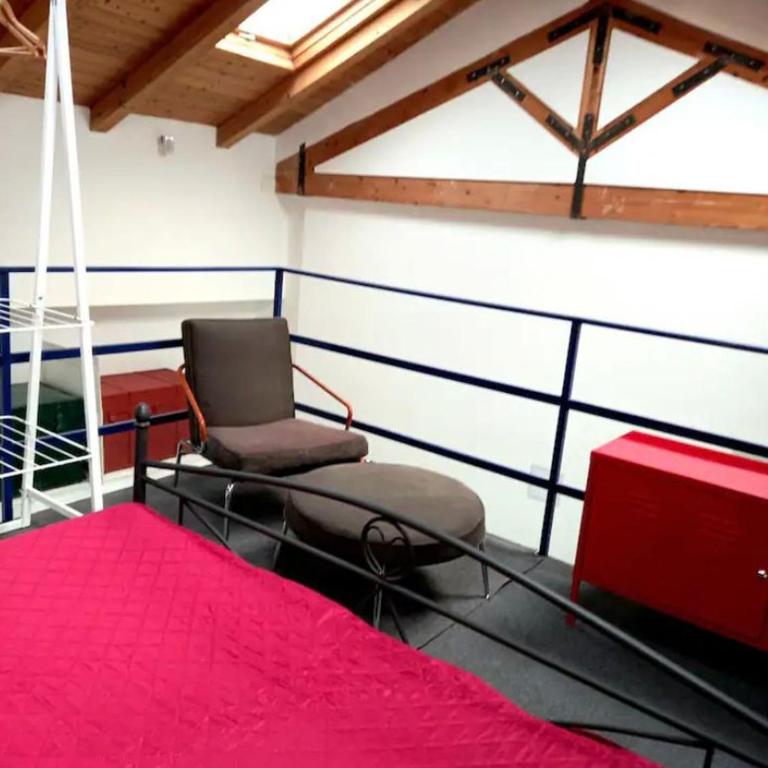 Loft House - Large Double Room - 4