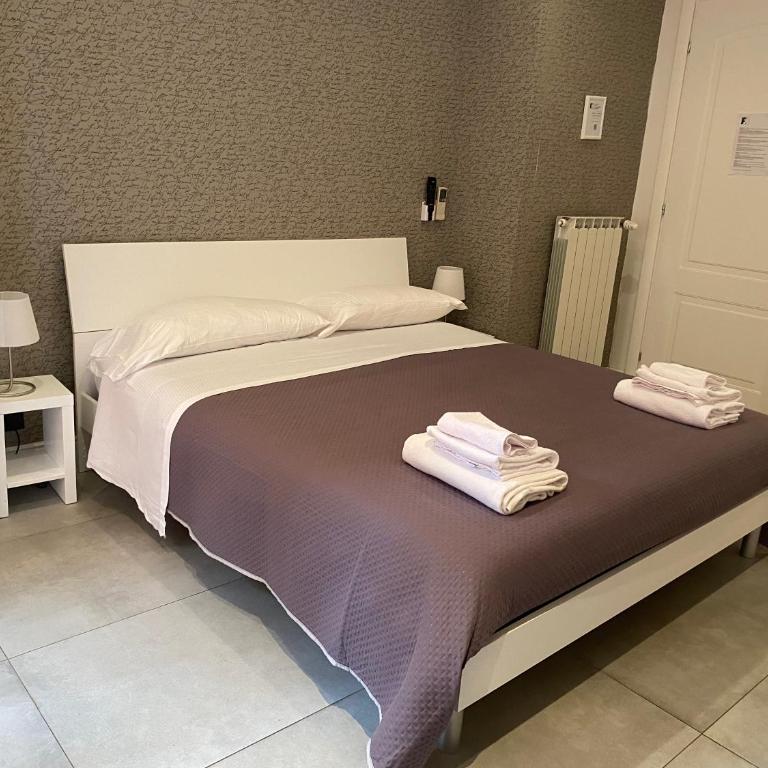 Flaminio Holidays - Deluxe Room - 7