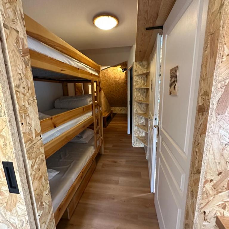 LES CIMES DE CADELIO , 5 à 7 personnes, Proche base de loisirs et remontée du pontillas, Dernier étage - Appartement 2 Chambres - 10