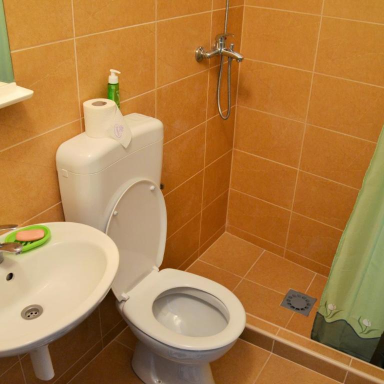 Mostar Downtown Hostel - Bunk Bed in Mixed Dormitory Room - 2