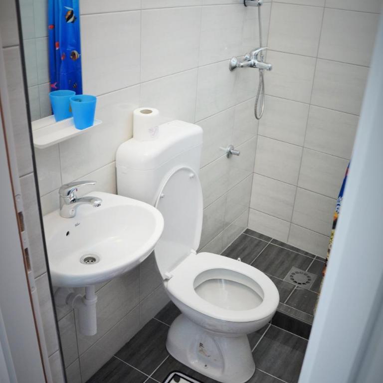 Mostar Downtown Hostel - Bunk Bed in Mixed Dormitory Room - 1