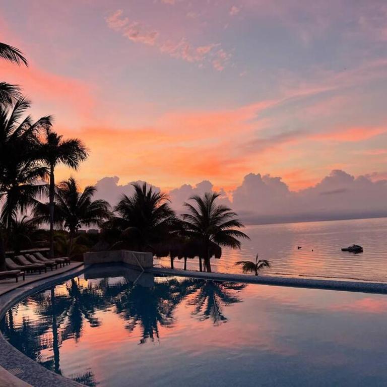 Peninsula Luxury Apartments with ocean front and espectacular views - no pets - Three-Bedroom Apartment - 20