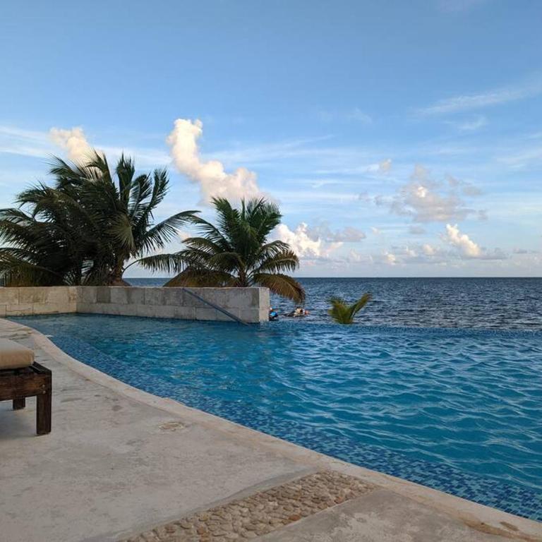 Peninsula Luxury Apartments with ocean front and espectacular views - no pets - Three-Bedroom Apartment - 10