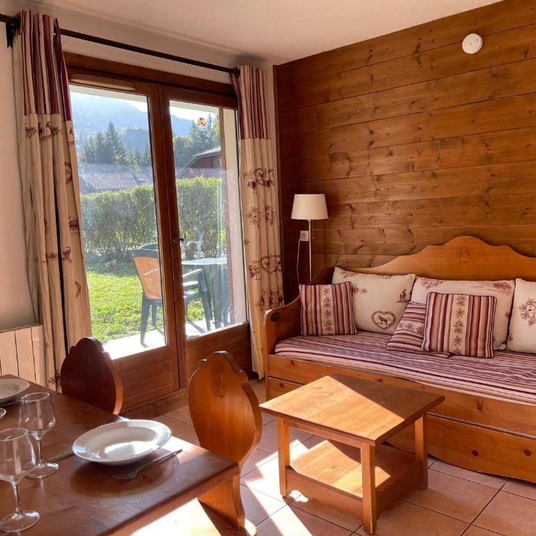 Appartement calme à Samoëns avec terrasse - FR-1-624-144 - Appartement - 1