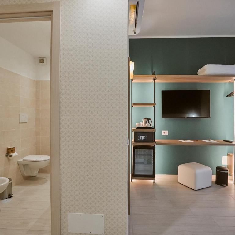 Castrichella Smart Boutique Hotel Rome Airport - Camera Deluxe Matrimoniale/Doppia con Letti Singoli con Balcone - 6